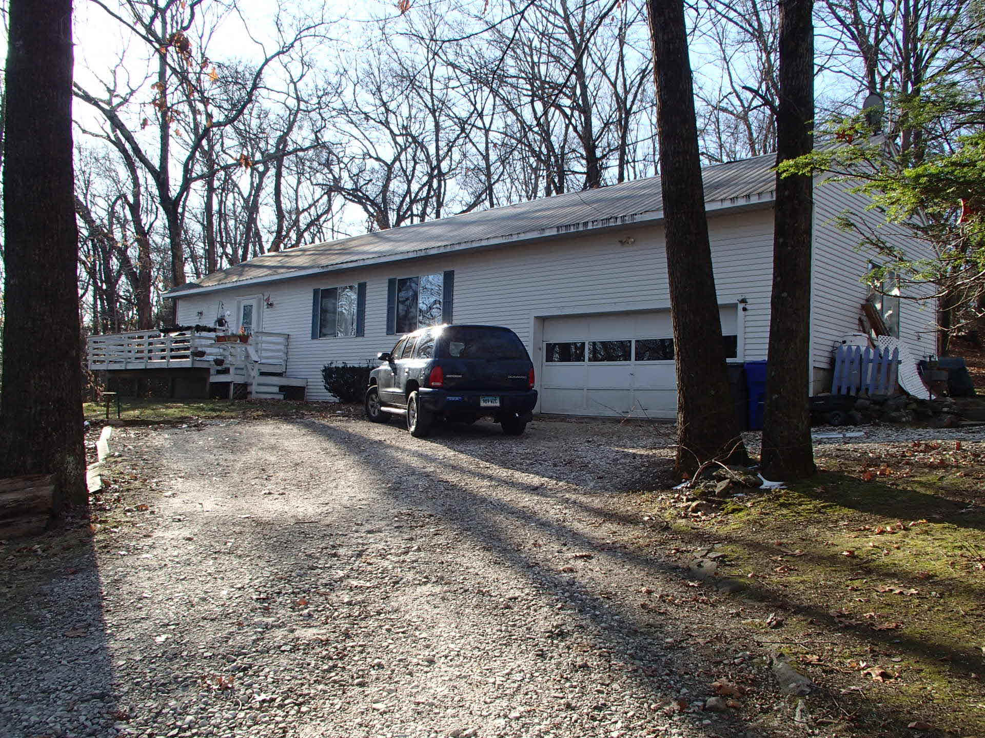 Building photograph for 76 CEDAR HILL RD
